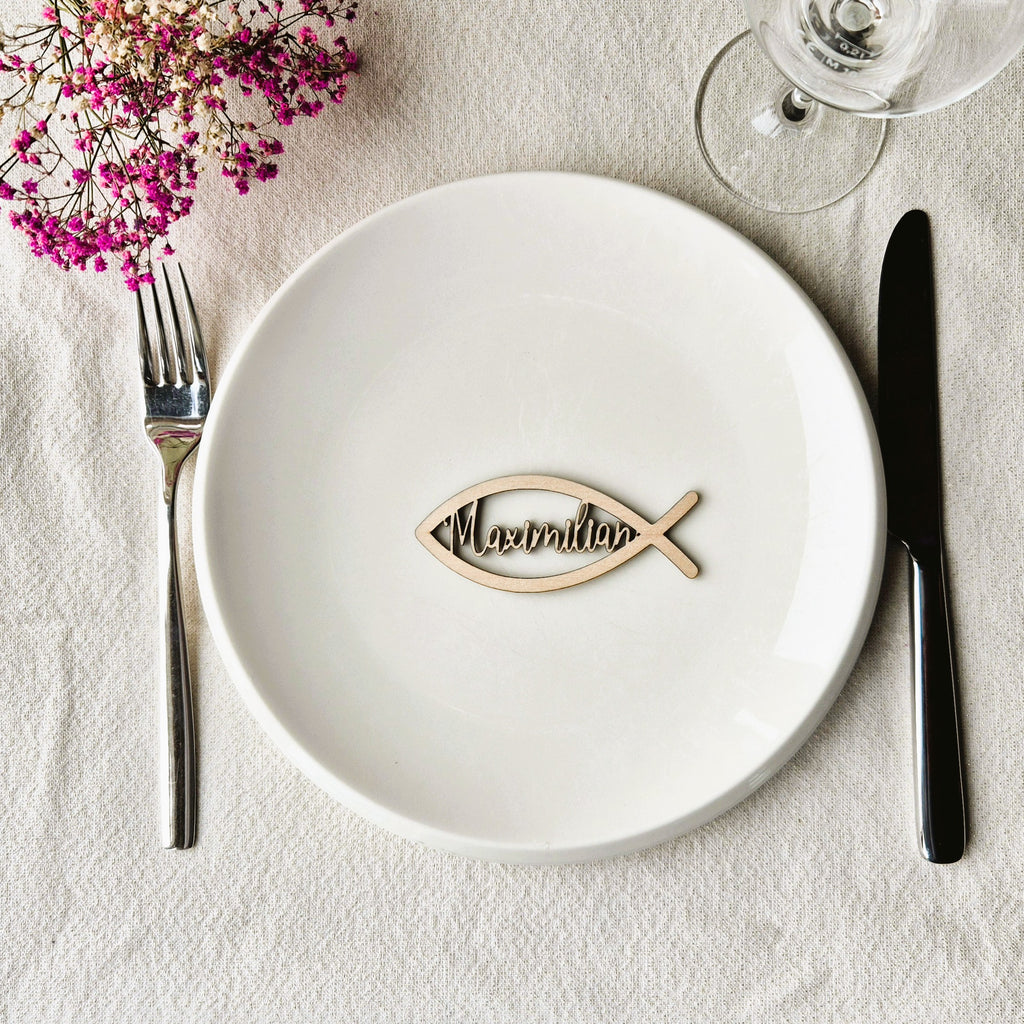 Tisch-Namensschilder aus Birkensperrholz – Fischförmige Platzkarten mit Wunschname