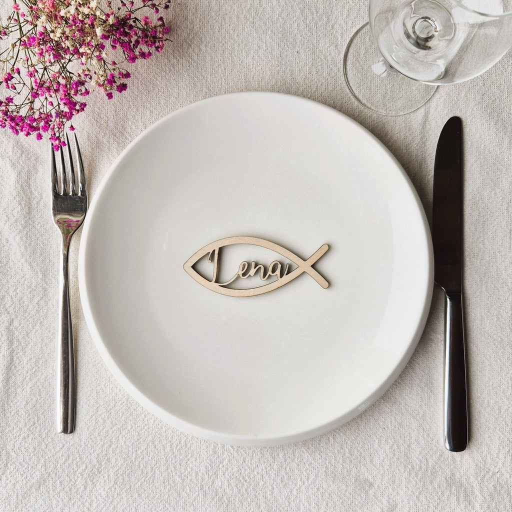 Tisch-Namensschilder aus Birkensperrholz – Fischförmige Platzkarten mit Wunschname