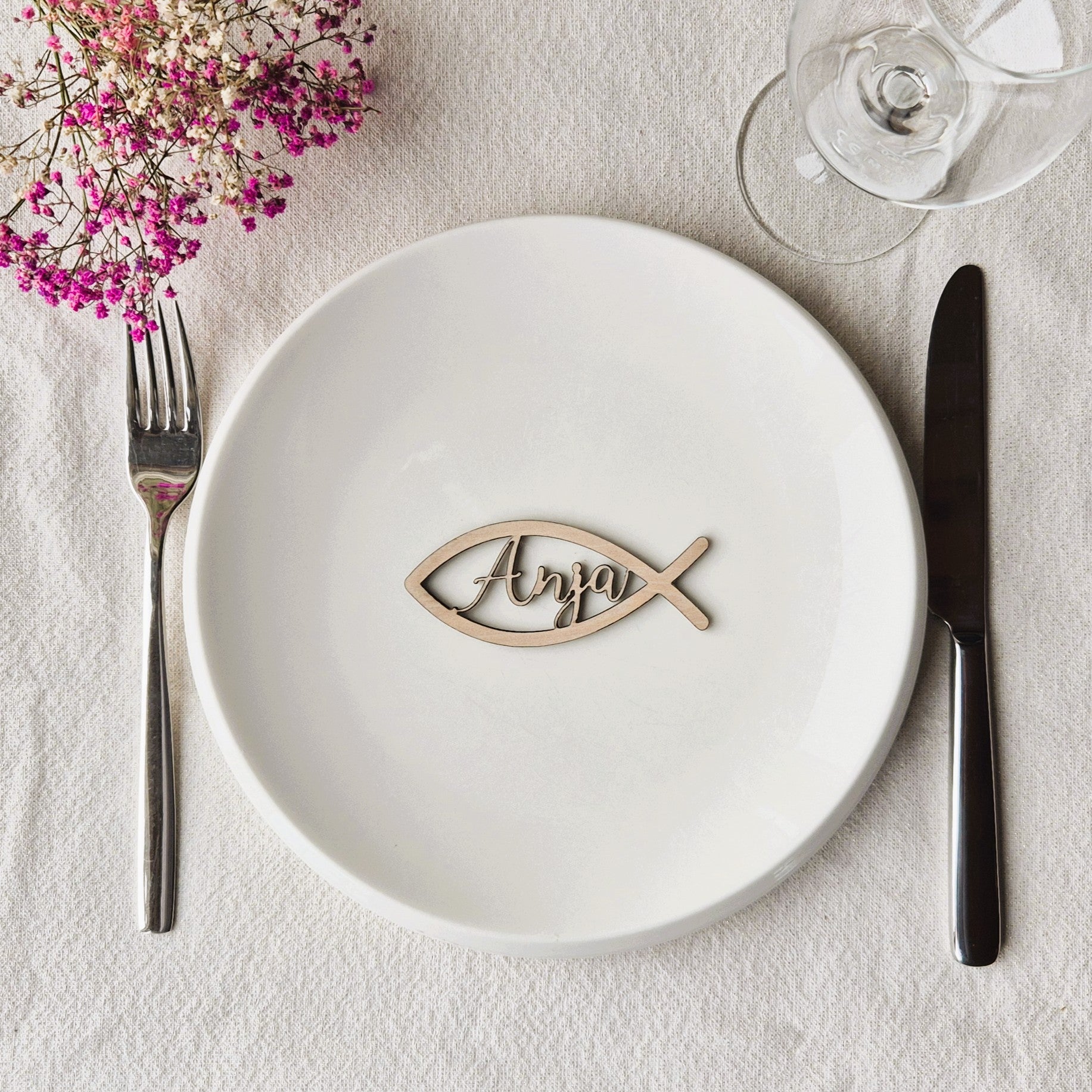 Tisch-Namensschilder aus Birkensperrholz – Fischförmige Platzkarten mit Wunschname