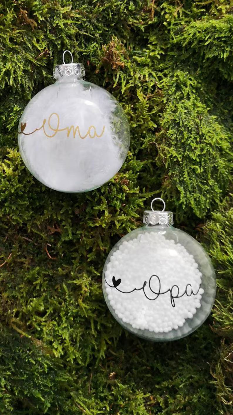 Christbaumkugel mit Namen und Schnee- oder Federfüllung