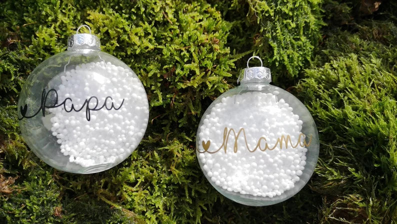 Christbaumkugel mit Namen und Schnee- oder Federfüllung