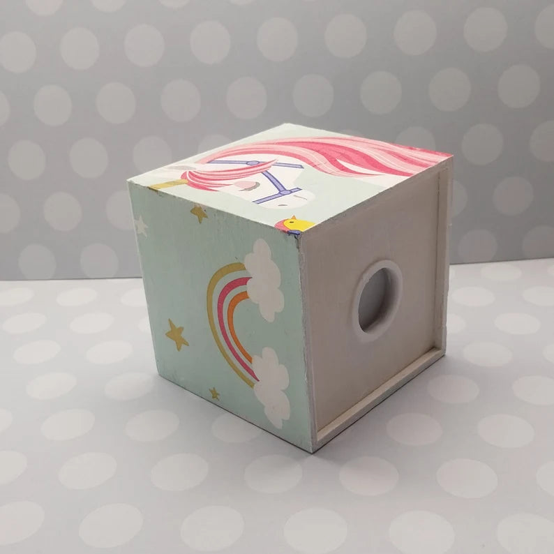 Spardose mit Namen und Einhornmotiv