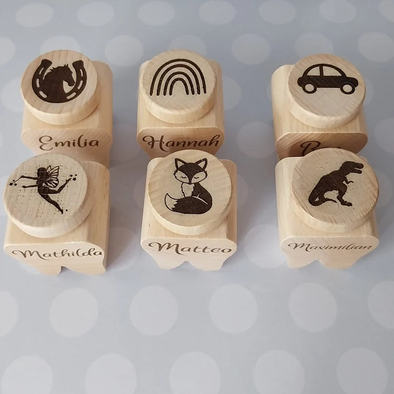 Milchzahndose aus Holz mit Namen