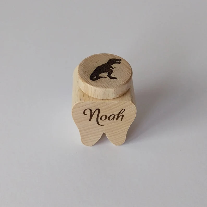 Milchzahndose aus Holz mit Namen