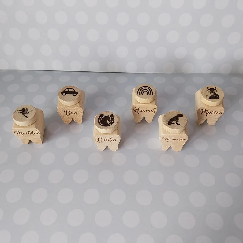 Milchzahndose aus Holz mit Namen