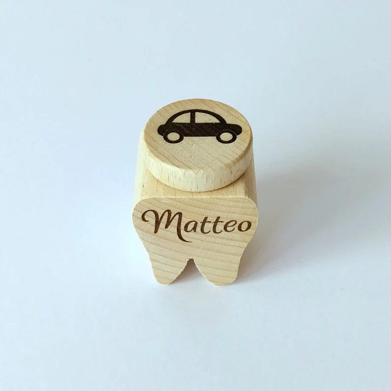 Milchzahndose aus Holz mit Namen