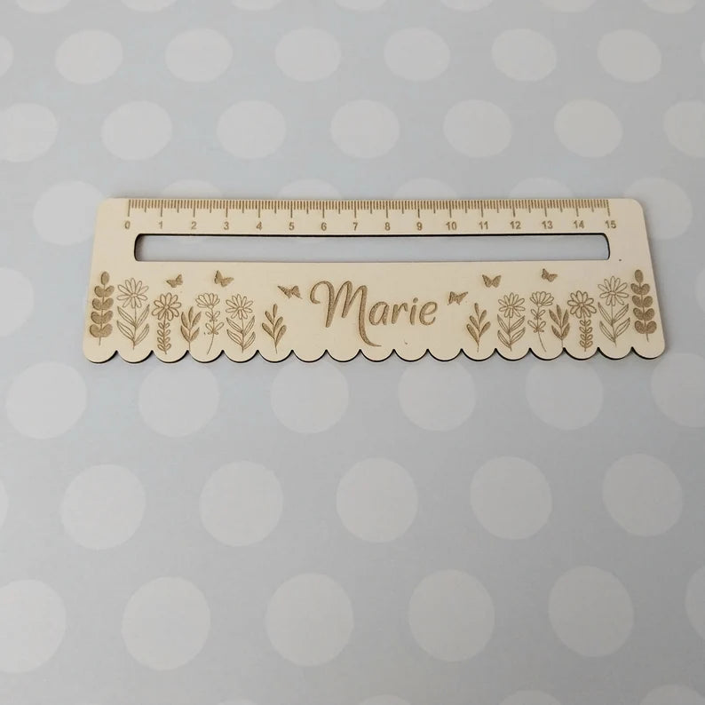 Leselineal mit Namen zur Einschulung