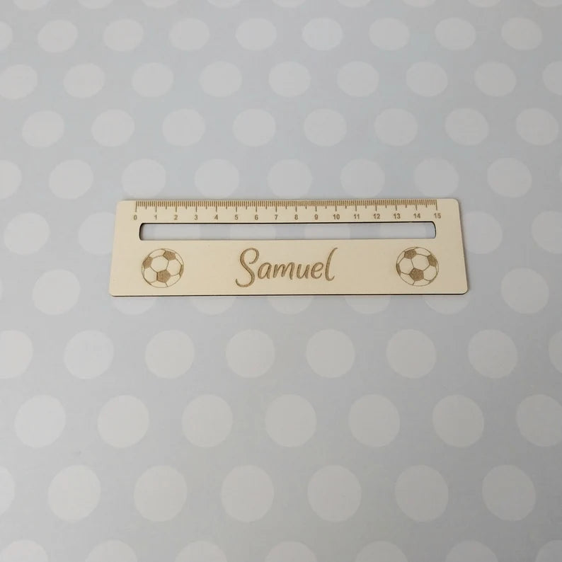 Leselineal mit Namen zur Einschulung