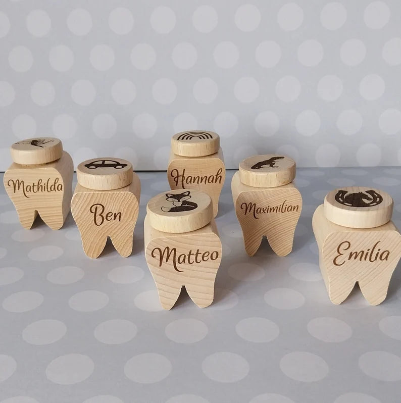 Milchzahndose aus Holz mit Namen