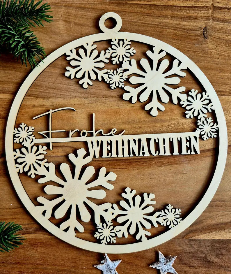 Türkranz mit Schneeflocken Frohe Weihnachten aus Holz